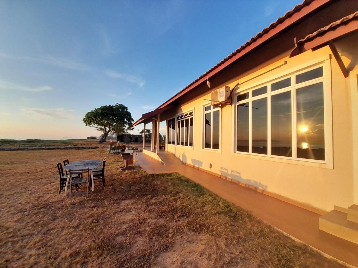 Kc Beachfront Marang Exterior photo